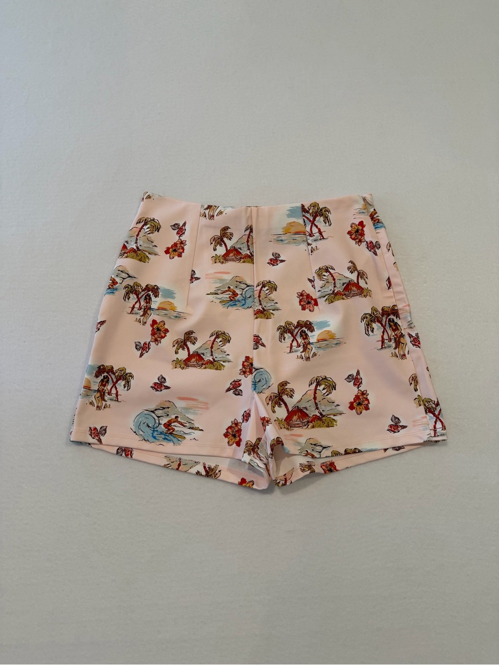 Royalty By Maluma Women’s Pink With Beach Print High Waist Zip Shorts Small New